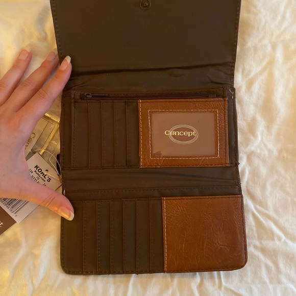 Concept Wallet from Kohl’s NWT - Picture 4 of 4